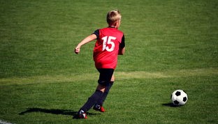 九游app下载-冰球国家队集训名单公开 多名新面孔入选，国家冰球队训练基地