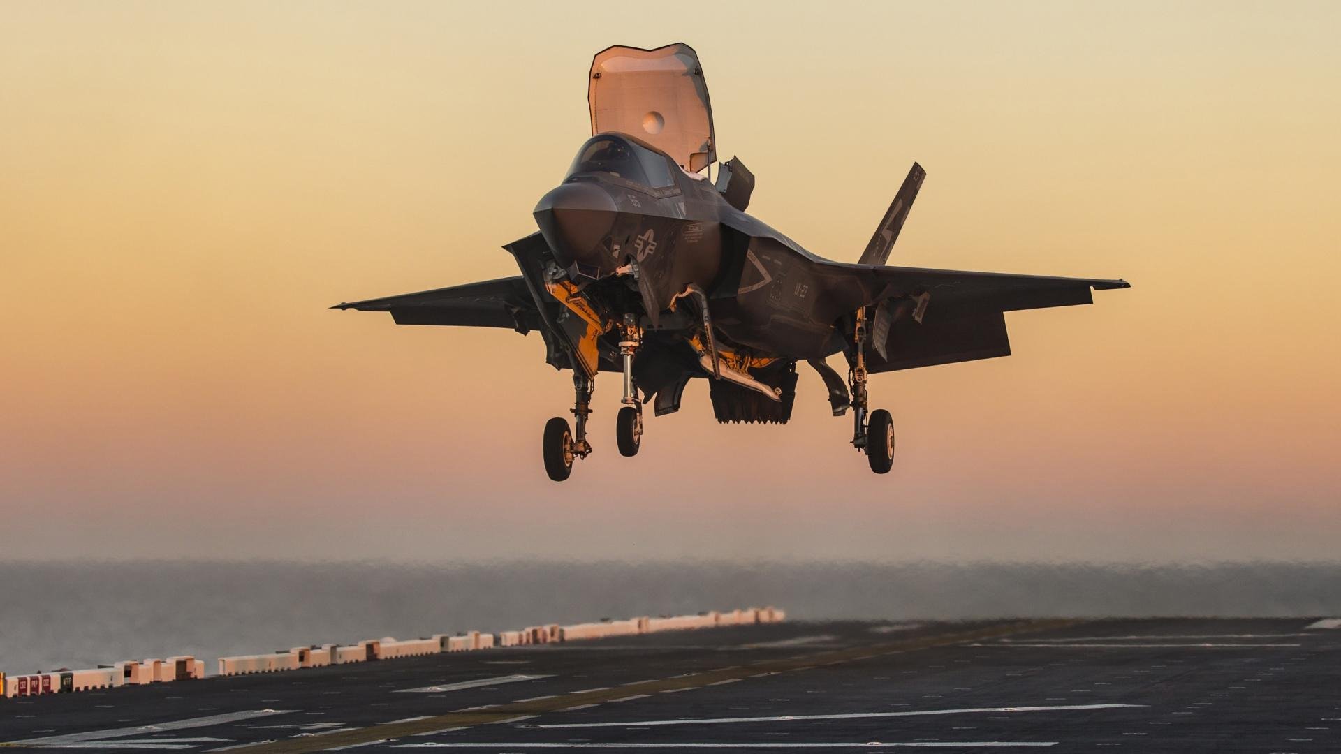 九游下载安装-搏击台上激烈对决展现竞技精神，搏击对抗视频