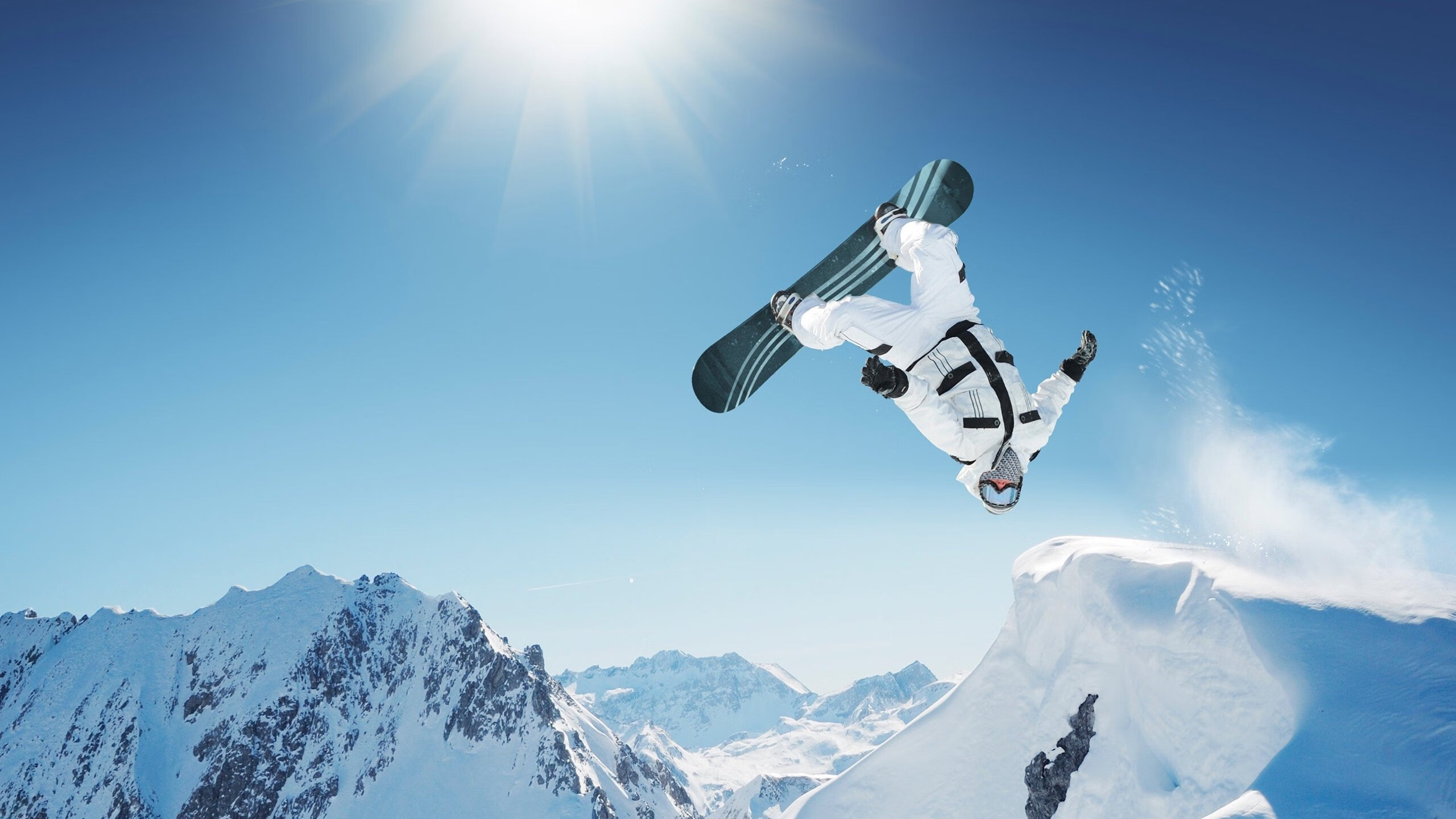 西班牙男子蛙泳配速更具节奏感，西班牙游泳选手要全场默哀